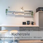 Benville - 54qm Fuer 5 Personen - Ruhige Lage & Stellplatz - Wlan - Zentral - Fahrradkeller Apartment