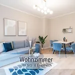 Benville - 54qm Fuer 5 Personen - Ruhige Lage & Stellplatz - Wlan - Zentral - Fahrradkeller Apartment