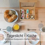 Apartment Benville - 54qm Fuer 5 Personen - Ruhige Lage & Stellplatz - Wlan - Zentral - Fahrradkeller