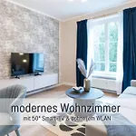 Apartment Benville - 54qm Fuer 5 Personen - Ruhige Lage & Stellplatz - Wlan - Zentral - Fahrradkeller *