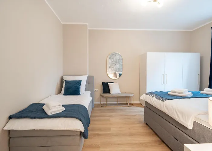 Benville - 54qm Fuer 5 Personen - Ruhige Lage & Stellplatz - Wlan - Zentral - Fahrradkeller *