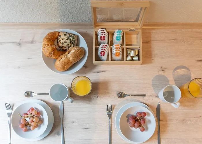 شقة Benville - Stylisch - Familie - Free Parking *