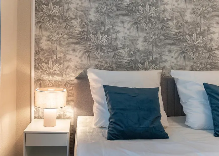 Benville - 54qm Fuer 5 Personen - Ruhige Lage & Stellplatz - Wlan - Zentral - Fahrradkeller